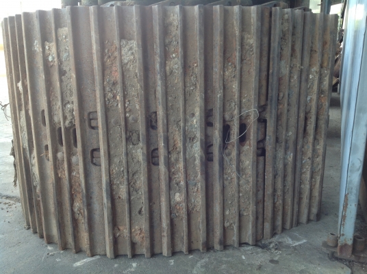 ขายโซ่พร้อมแผ่นแทรค 1คู่ สภาพสวย95\% รุ่นน้อต18มิล