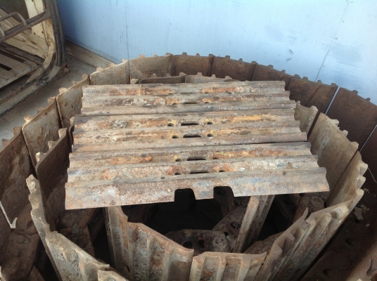 ขายโซ่พร้อมแผ่นแทรค 1คู่ สภาพสวย95\% รุ่นน้อต18มิล ขายโซ่พร้อมแผ่นแทรค 1คู่ สภาพสวย95\% รุ่นน้อต18มิล