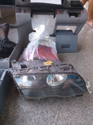 ขายซากรถ BMW 323i ปี 2001 ทั้งคัน