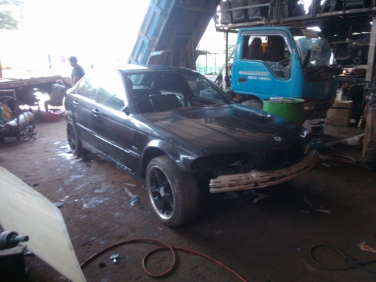 ขายซากรถ BMW 323i ปี 2001 ทั้งคัน