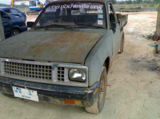 isuzu KB2200 ใส่กะบะลอย (ไม้)