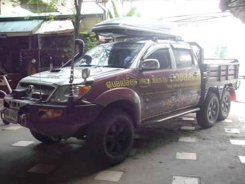 ขายด่วน TOYOTA VIGO 6ล้อ สุดยอดนวัตกรรม จาก บริษัท EXO4x4 คันนี้