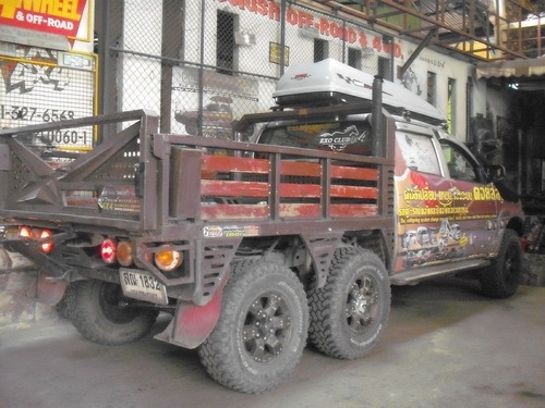 ขายด่วน TOYOTA VIGO 6ล้อ สุดยอดนวัตกรรม จาก บริษัท EXO4x4 คันนี้