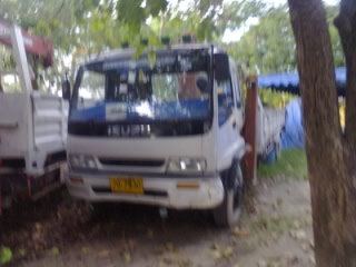 Isuzu Deca 195 Isuzu Deca 195