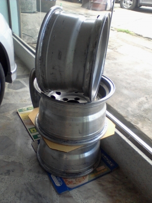 ล้อหยดน้ำ 5 รู 114.3 15x8.5 ล้อหยดน้ำ 5 รู 114.3 15x8.5