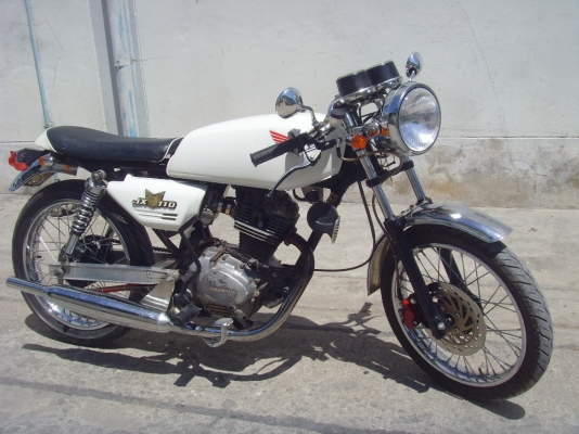 ขาย/แลก Hondaคาเฟ่ 125cc.สภาพงามๆพร้อมออกทริป ราคา 15900 บาท