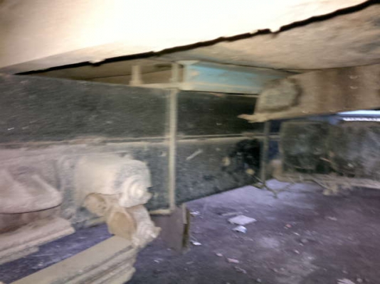 รถนิสสัน 6 ล้อ รั่ว 175 แรงม้า  สนใจติดต่อ 081 - 6079515