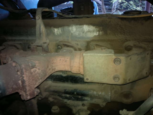 รถนิสสัน 6 ล้อ รั่ว 175 แรงม้า  สนใจติดต่อ 081 - 6079515