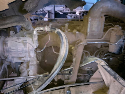 รถนิสสัน 6 ล้อ รั่ว 175 แรงม้า  สนใจติดต่อ 081 - 6079515