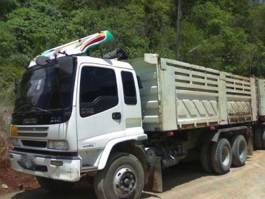 รถอิซูซุ 10 ล้อดั๊ม FXZ 270 แรงม้า ปี 48 ( ขายแม่ลูก ) สนใจติดต่อ 081 - 6079515