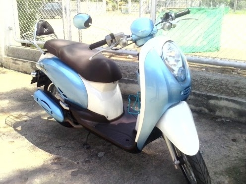 ขายมอเตอร์ไซค์ scoopy-i สีฟ้า ปลายปี2010