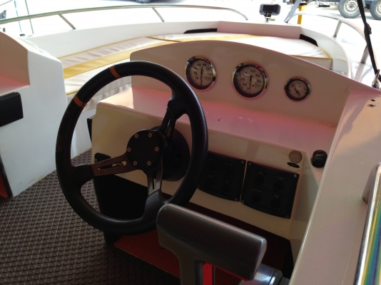 ขาย speed boat 15.6 ฟุต เครื่อง yamaha 50 แรง 2 จังหวะ