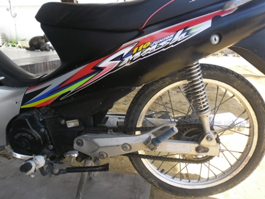 ขายถูกซูกิเบส125รถบ้านเครื่องพอใด้สีพอใด้ภาษีขาด2ปี