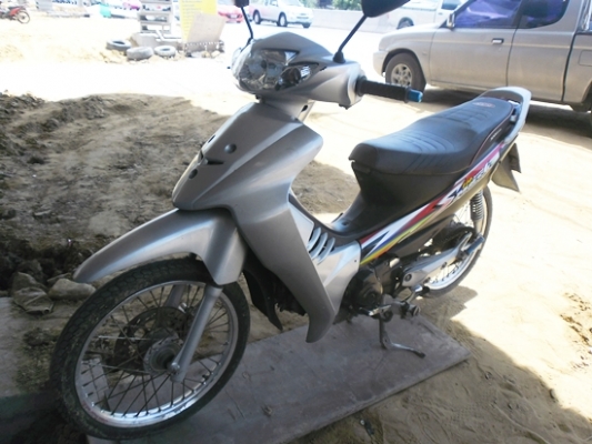 ขายถูกซูกิเบส125รถบ้านเครื่องพอใด้สีพอใด้ภาษีขาด2ปี