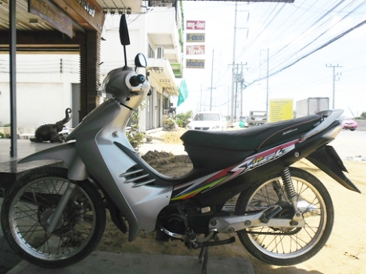 ขายถูกซูกิเบส125รถบ้านเครื่องพอใด้สีพอใด้ภาษีขาด2ปี