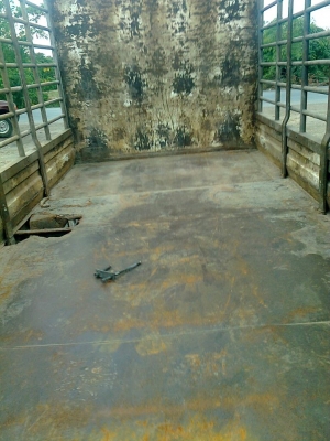 กะบะ ฮีโน่ ยาว4.50เมตร กว้าง2.10เมตร คัทรี76ซม. ติดต่อ 0819010067 คุณสุชาติ