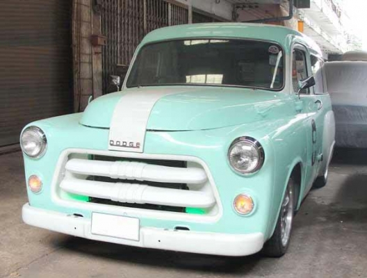 ขาย dodge van สีเขียวน้ำทะเล ขาย dodge van สีเขียวน้ำทะเล