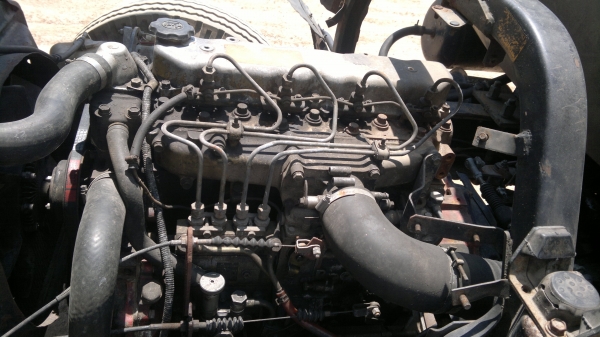 ขายรถน้ำ6 ล้อ 7500ลิตร HINO ปี37  ใช้ปั้มปั่นสเปร์ดูด-ฉีดในตัว