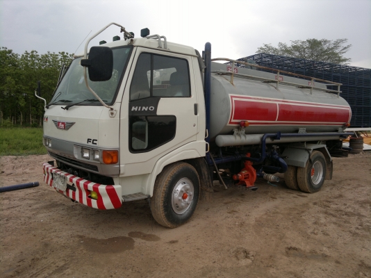 ขายรถน้ำ6 ล้อ 7500ลิตร HINO ปี37  ใช้ปั้มปั่นสเปร์ดูด-ฉีดในตัว