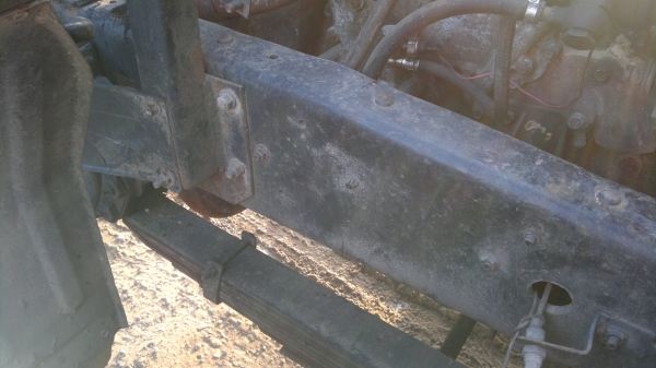 ขายรถน้ำ6 ล้อ 7500ลิตร HINO ปี37  ใช้ปั้มปั่นสเปร์ดูด-ฉีดในตัว