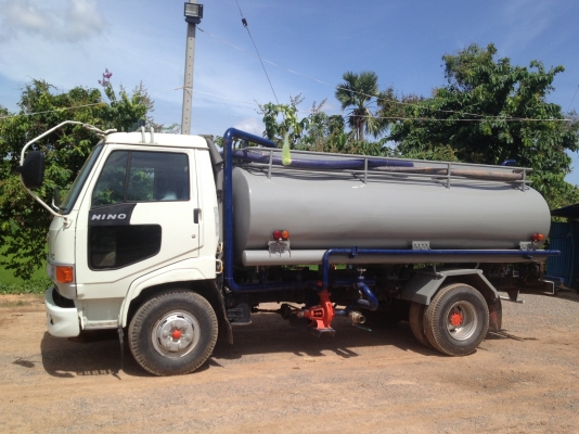 ขายรถน้ำ6 ล้อ 7500ลิตร HINO ปี37  ใช้ปั้มปั่นสเปร์ดูด-ฉีดในตัว