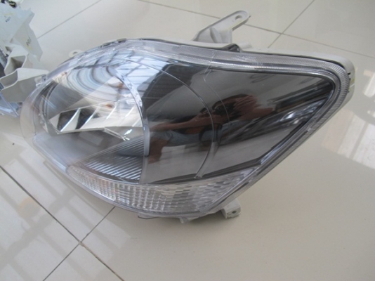 ขายไฟหน้า นิววีออสโคมดำ ปี 2013 ของแท้ถอดสาภสวยๆ