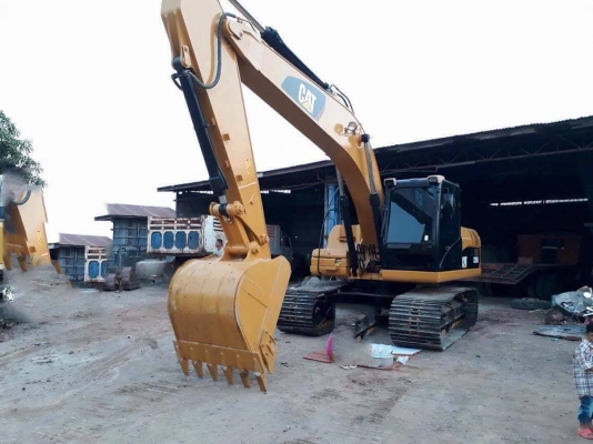 Catterpillar 320D ทำงาน 11300 ชม. เก็บงานใหม่แล้ว หัวฉีด บูดสลัก โซ่ จากศูนย์เมโทร