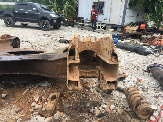 ขายด่วน เฟลมล่างCAT320