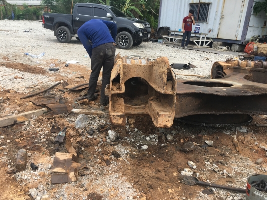 ขายด่วน เฟลมล่างCAT320