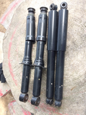 ขายโช๊คเดิม All new ISUZU D-MAX Hi-Lander 4 ประตู (ปี 2014) ขายโช๊คเดิม All new ISUZU D-MAX Hi-Lander 4 ประตู (ปี 2014)