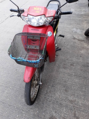 Honda wave100 ปี 47 มีเล่มอย่างเดียวภาษี 60
