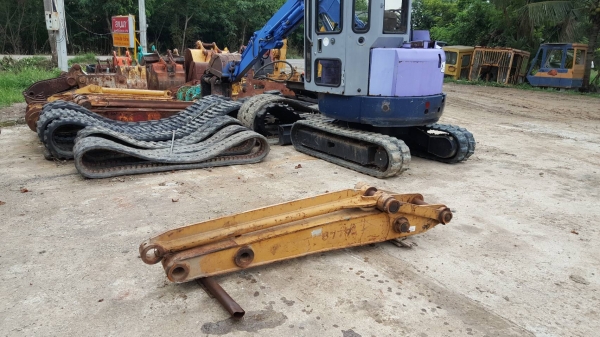 ขายตัวต่ออาร์มสำหรับรถขุดไซค์  100-120 สินค้าเก่านอกสภาพสวยเดิมๆต่อแล้ว ยาวได้1.50 เมตร