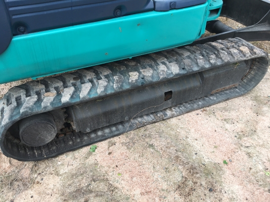 รถขุดเล็ก Komatsu PC30R-8 เก่านอกสภาพสวย รถชั่วโมงน้อยมาก สนใจติดต่อ  Line ID: Kongniwatsiri หรือ 0874880101