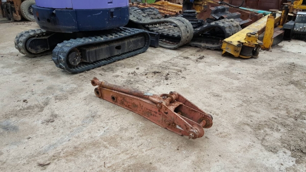 ขายตัวต่ออาร์มสำหรับรถขุดไซค์  40-50 สินค้าเก่านอกสภาพสวยเดิมๆ