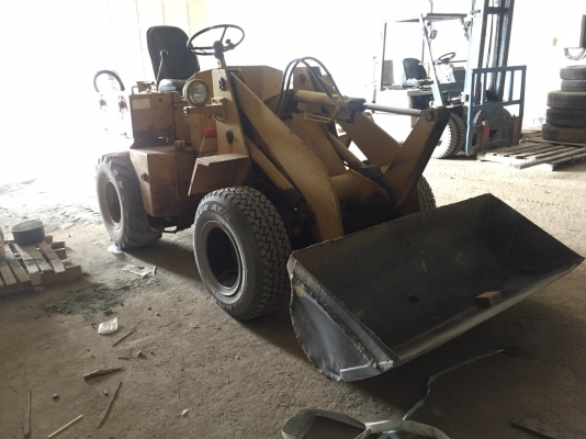 รถตักเล็ก FL30 ใช้งานปกติ สนใจโทร 095-332-0693