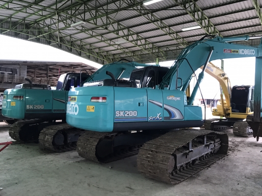 ขาย SK200-8 Super และ Super-XM สนใจติดต่อ 081-4283210