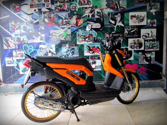 zoomer x  สีส้ม  ล้อ BANSAI ยางใหม่ 23900