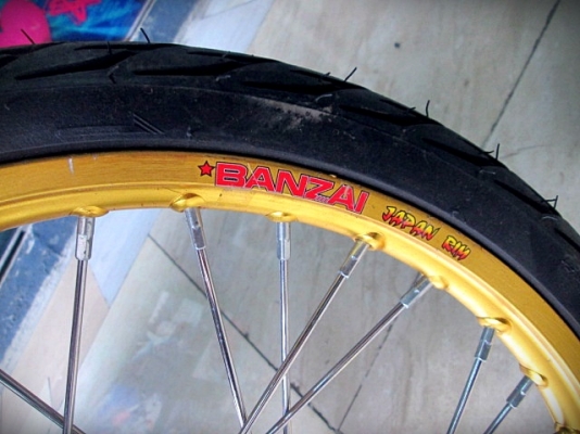 zoomer x  สีส้ม  ล้อ BANSAI ยางใหม่ 23900