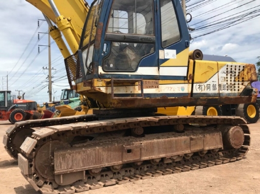 ขายรถขุด KOBELCO SK220 MARK 3 หัวแม่เหล็ก รถนอกนำเข้าเองจากญี่ปุ่น สภาพสวยพร้อมใช้ มีVDOการทำงานครับ