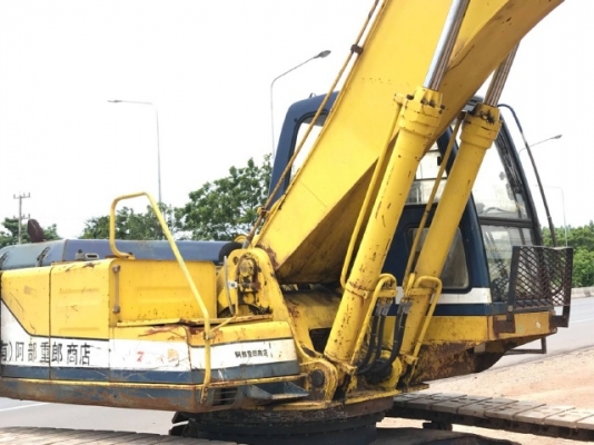 ขายรถขุด KOBELCO SK220 MARK 3 หัวแม่เหล็ก รถนอกนำเข้าเองจากญี่ปุ่น สภาพสวยพร้อมใช้ มีVDOการทำงานครับ