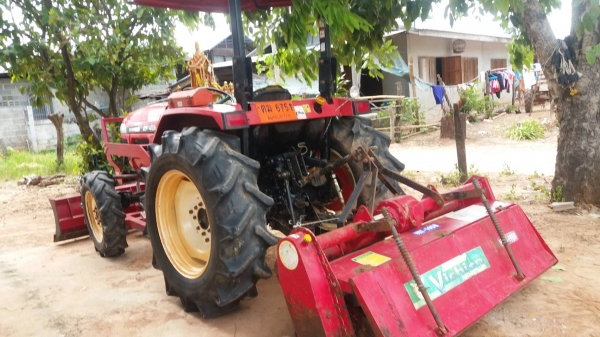 ขายรถไถยันม่าEF494Tรถบ้าน รถปี 55