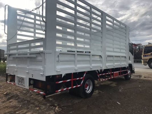 Isuzu FRR 210 แรง ปี 57 กระบะคาร์โก้ยาว 5.60 เมตร รถป้ายแดงมือเดียว เครื่อง/เกียร์เดิมดี ยาดี ทะเบีย