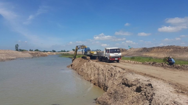 ขายรถขุดแบ็คโคSK200-3มาร์คทรีไฟฟ้าตัด บูมสวย ทำงานปกติปั๊มเดิมK3V ขายรถขุดแบ็คโคSK200-3มาร์คทรีไฟฟ้าตัด บูมสวย ทำงานปกติปั๊มเดิมK3V