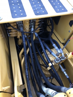 ขายรถแบคโฮ KOMATSU PC200-8MO กล้องหลัง ใช้งาน 9 พันชั่วโมง สภาพนางฟ้า