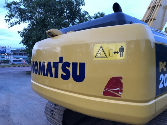 ขายรถแบคโฮ KOMATSU PC200-8MO กล้องหลัง ใช้งาน 9 พันชั่วโมง สภาพนางฟ้า