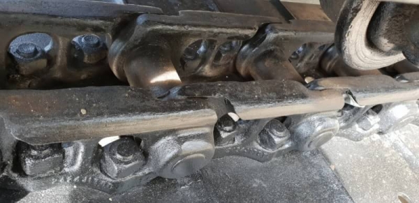 ขายด่วนรถแบคโฮKOBELCO-SK200MARK5มาร์ไฟร์ซูบเปอร์ระบบลายหัวกะแทกรถนอกเพิ่งนำเข้ามายังไม่เคยใช้งานในเมืองไทยเลย