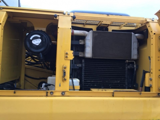 ขายรถแบคโฮ KOMATSU PC200-7 ปี 2013 ซีเรียลสูง ใช้งาน 9 พันชั่วโมง สภาพเทพบุตร