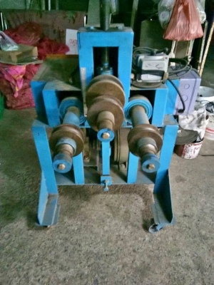 ขายเครื่องดัดท่อโค้งเหล็กสเเตนเลส มี ลูกดัดครบ 4หุล- 2.5"นิ้ว ใช้งานเดียว