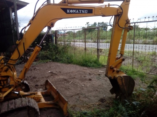 ขายรถแมคโค PC-30-5 รถเช็คแล้ว พร้อมใช้งาน ขายไม่แพงครับ