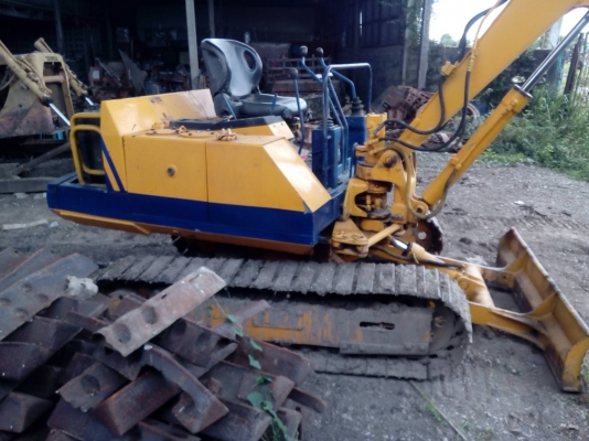 ขายรถแมคโค PC-30-5 รถเช็คแล้ว พร้อมใช้งาน ขายไม่แพงครับ